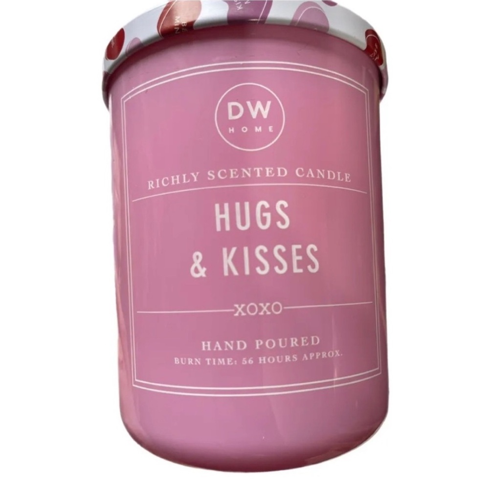NWT! DW Home / Love / Romance / Mother’s Day "Hugs & Kisses" 15.4 Oz.